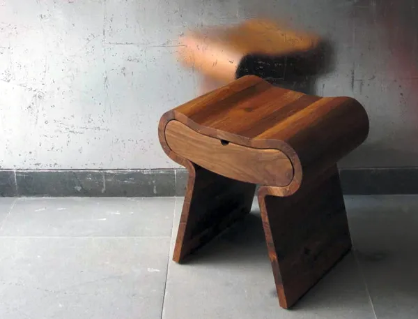 Smile stool 02
